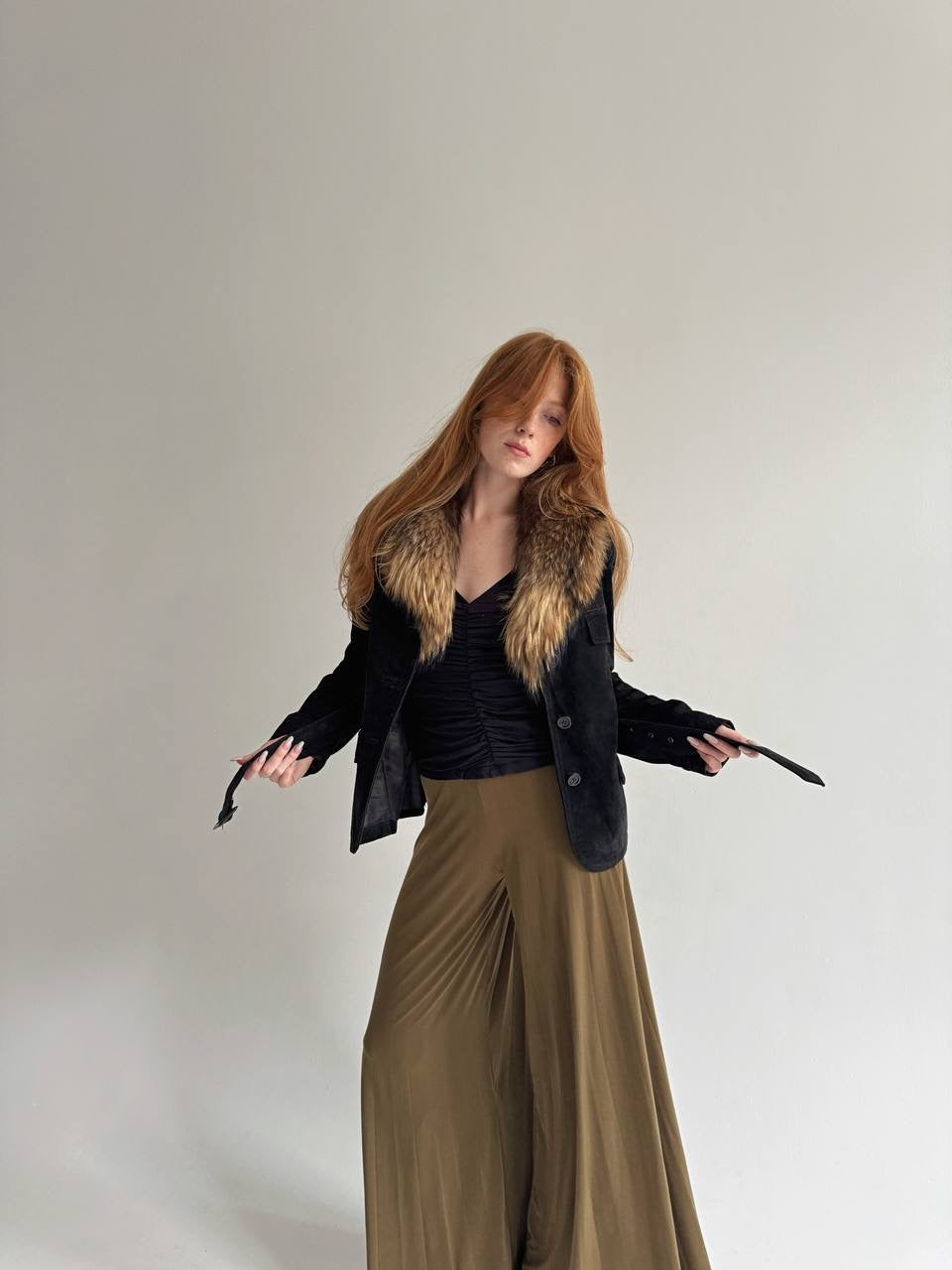 Vintage leather jacket with real fur collar