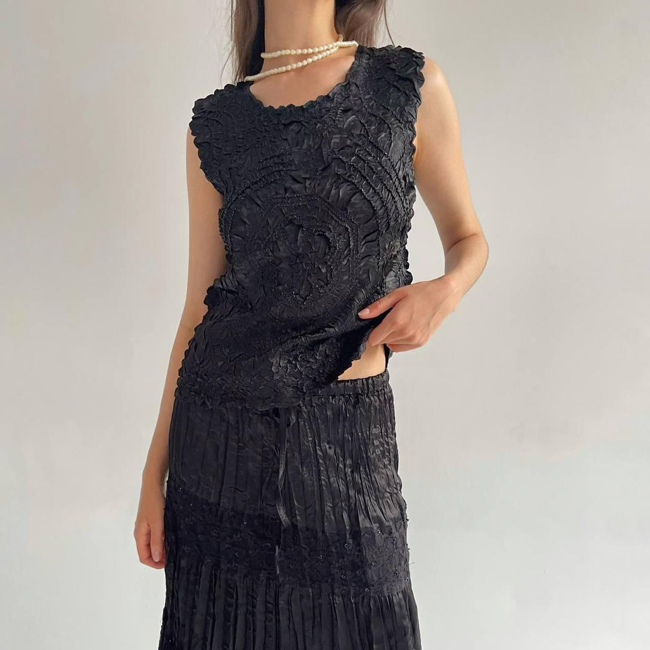 Vintage crinkle top with beads
