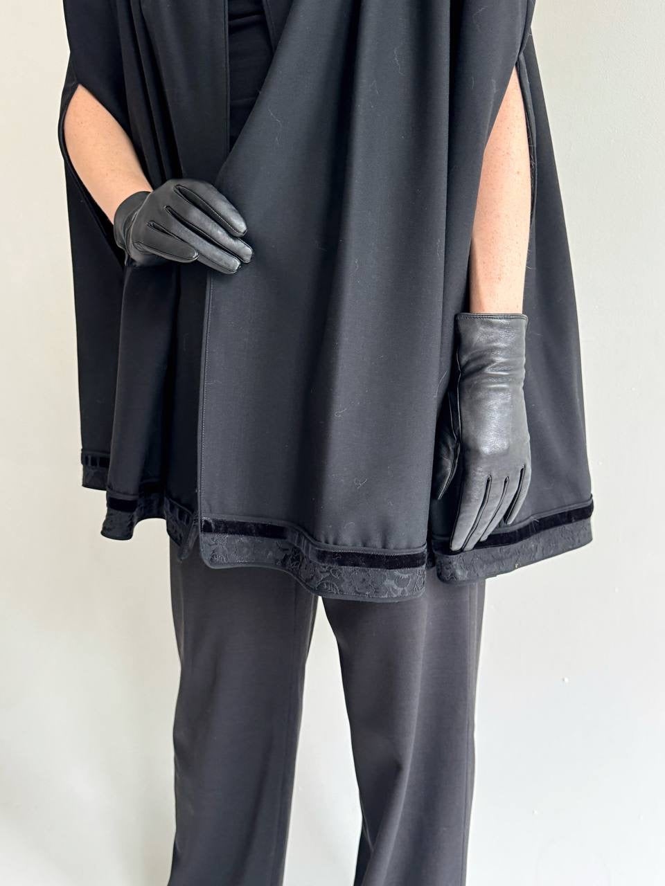 Vintage 80% wool black cape