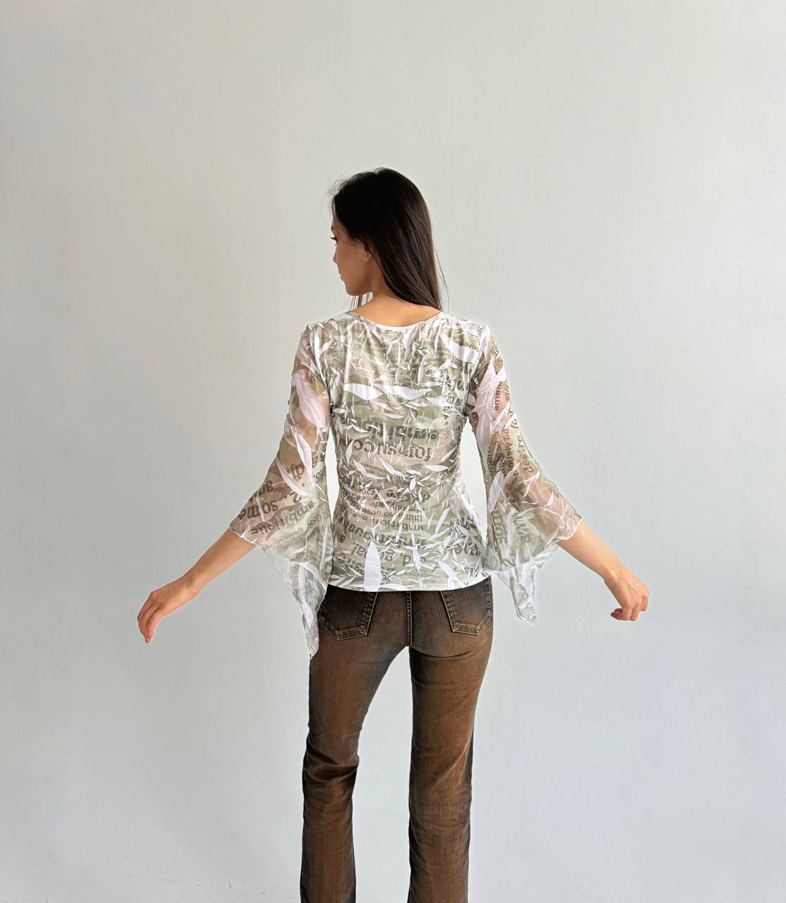 Vintage font print crinkle blouse