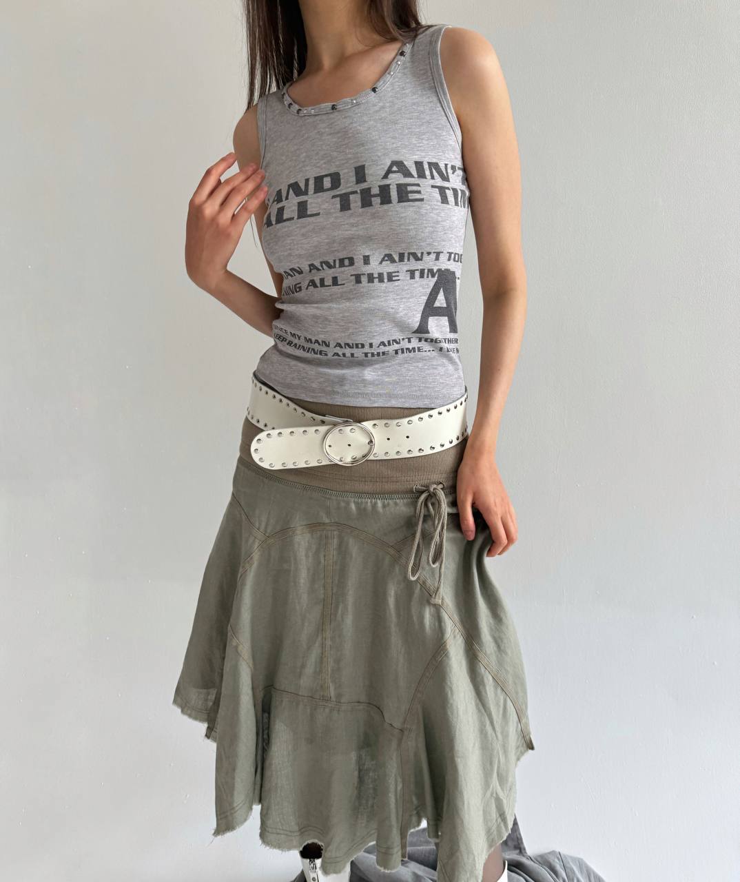 Vintage studded font print top