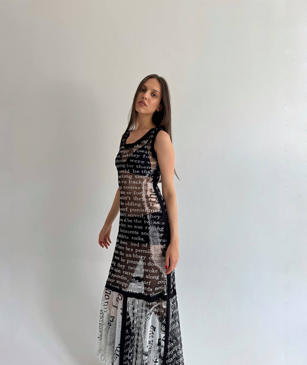 Vintage mesh font print dress