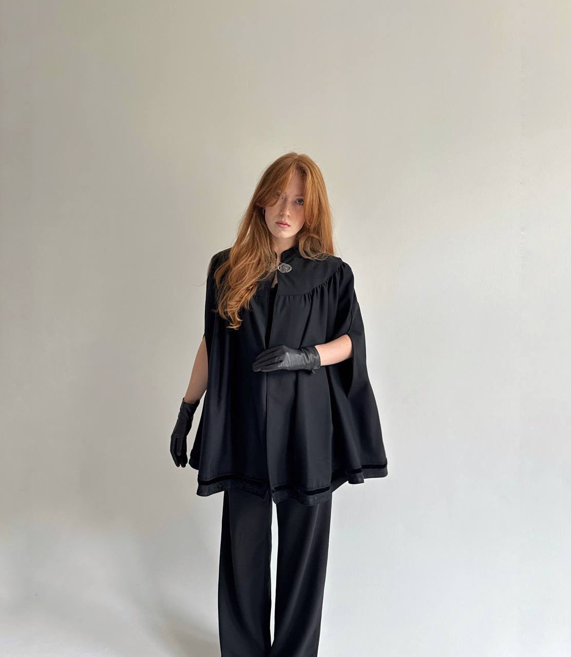 Vintage 80% wool black cape