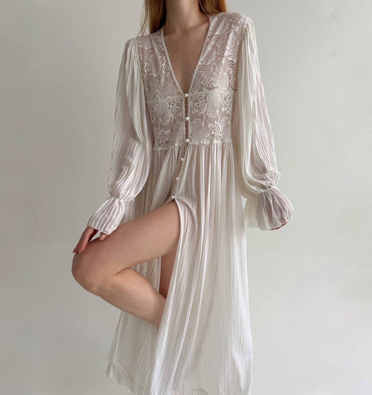 Vintage white night dress with lace