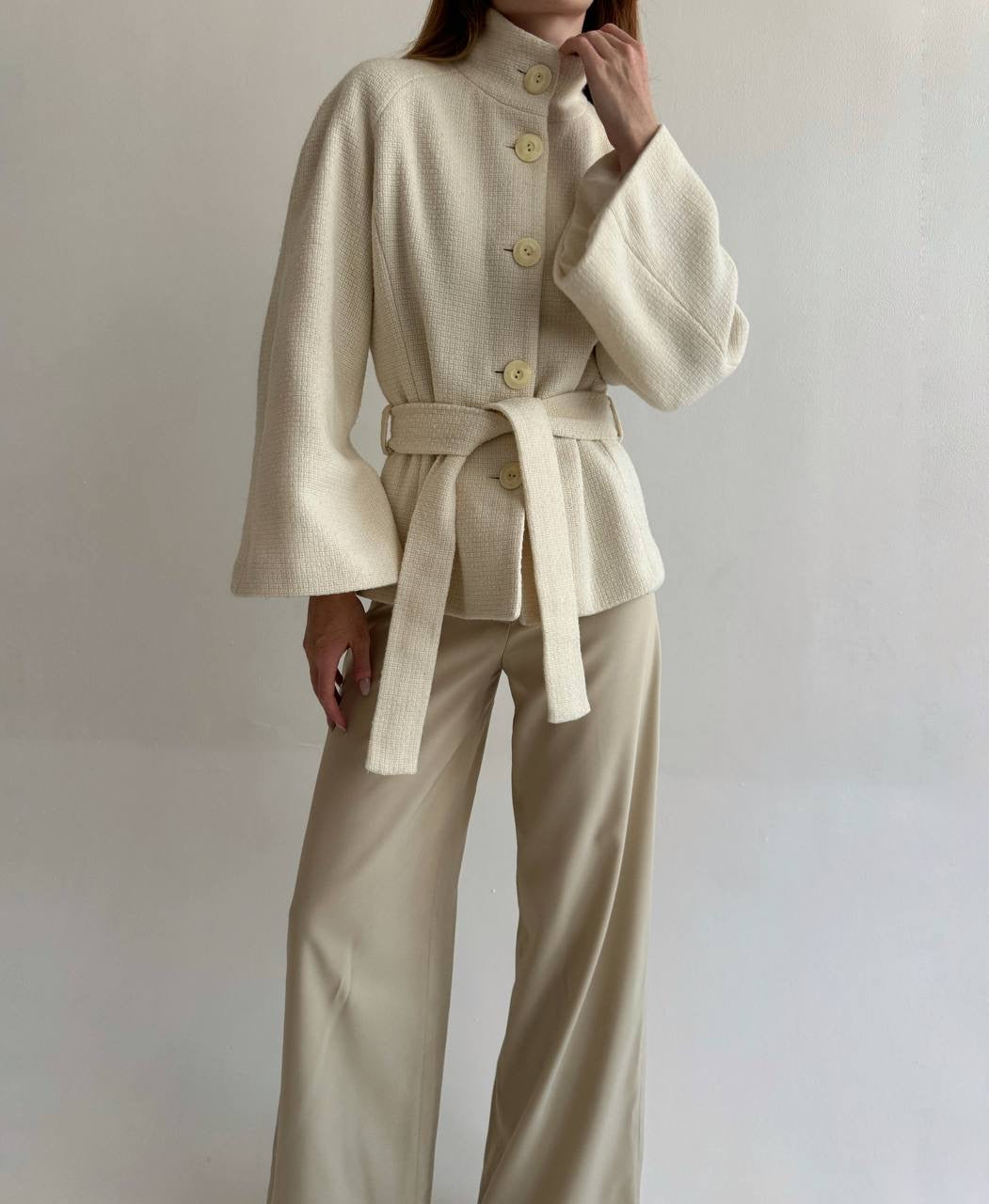 Vintage button up jacket with wide sleeves