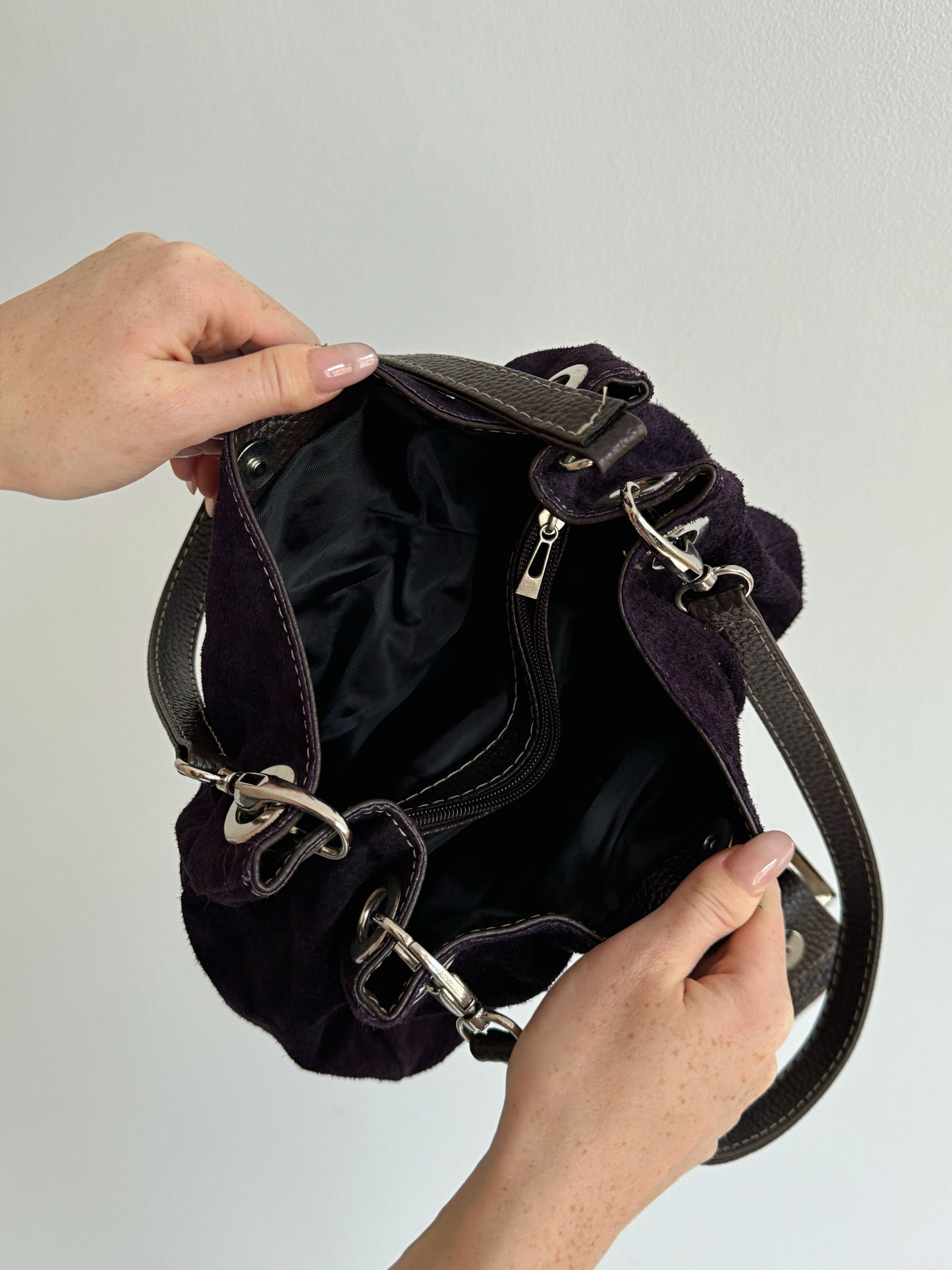 Vintage shoulder bag with buckle detail