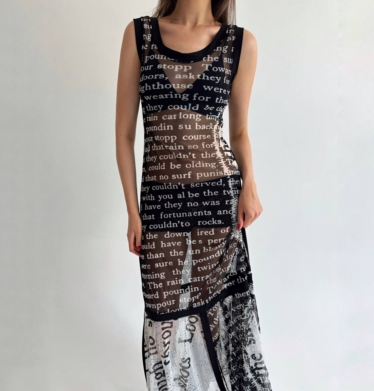 Vintage mesh font print dress
