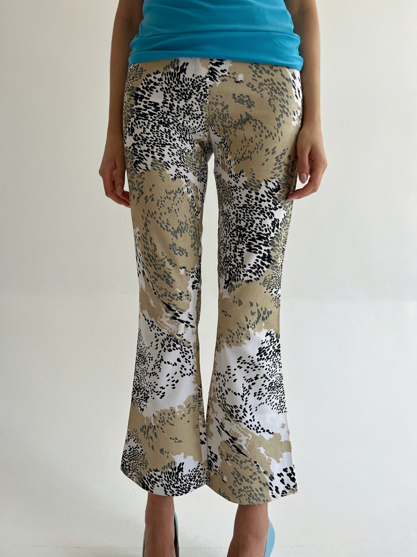 Vintage printed flared jeans
