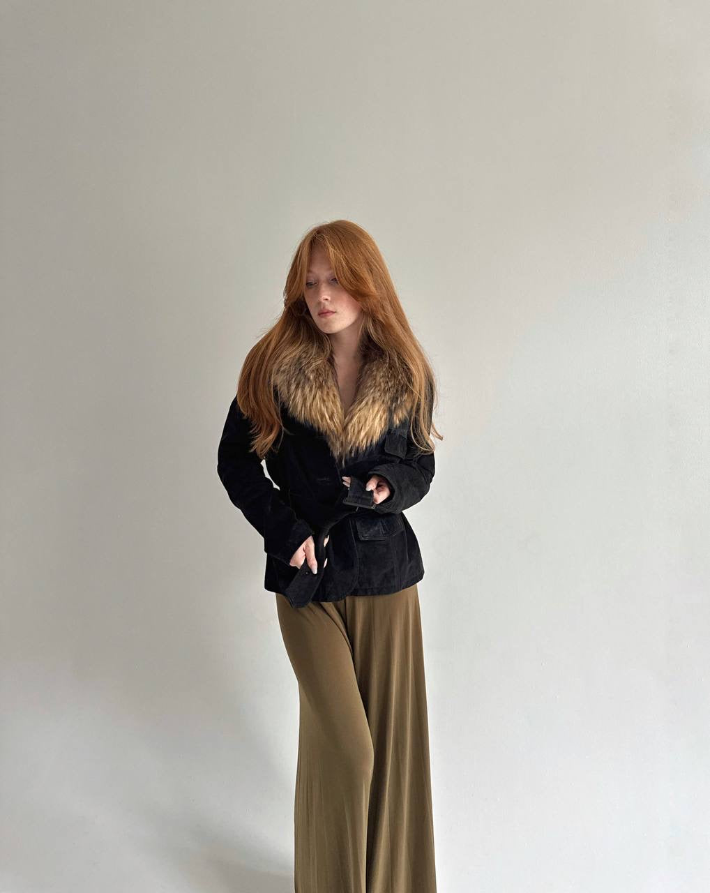 Vintage leather jacket with real fur collar
