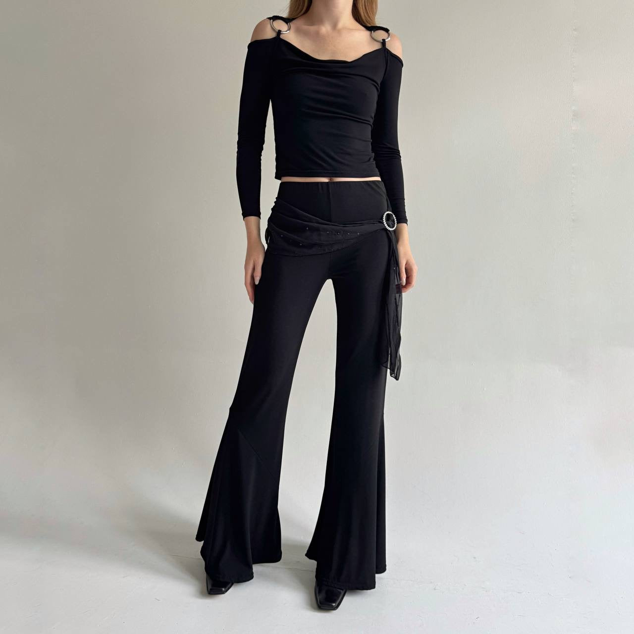 Vintage black stretchy flared pants