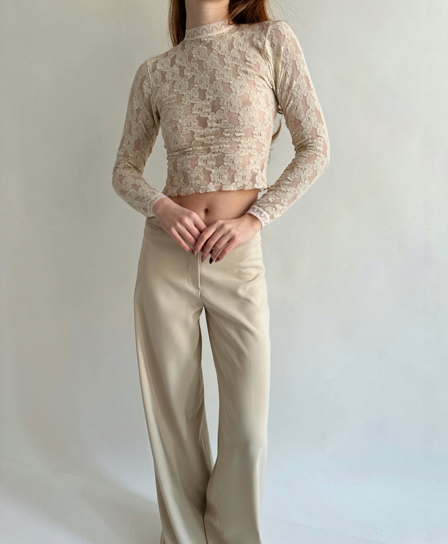 Vintage beige lace cropped blouse