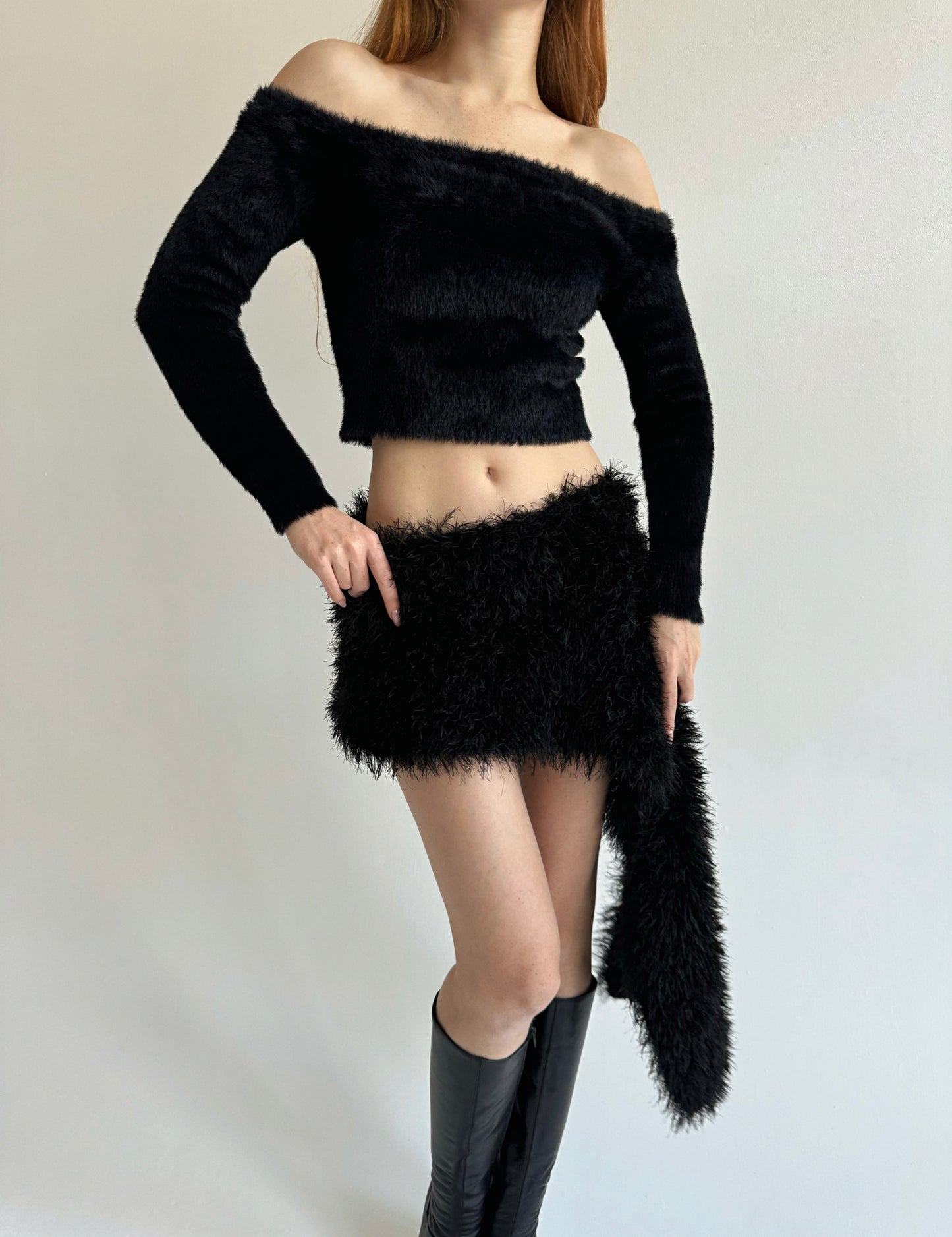 Y2K fluffy cropped sweater