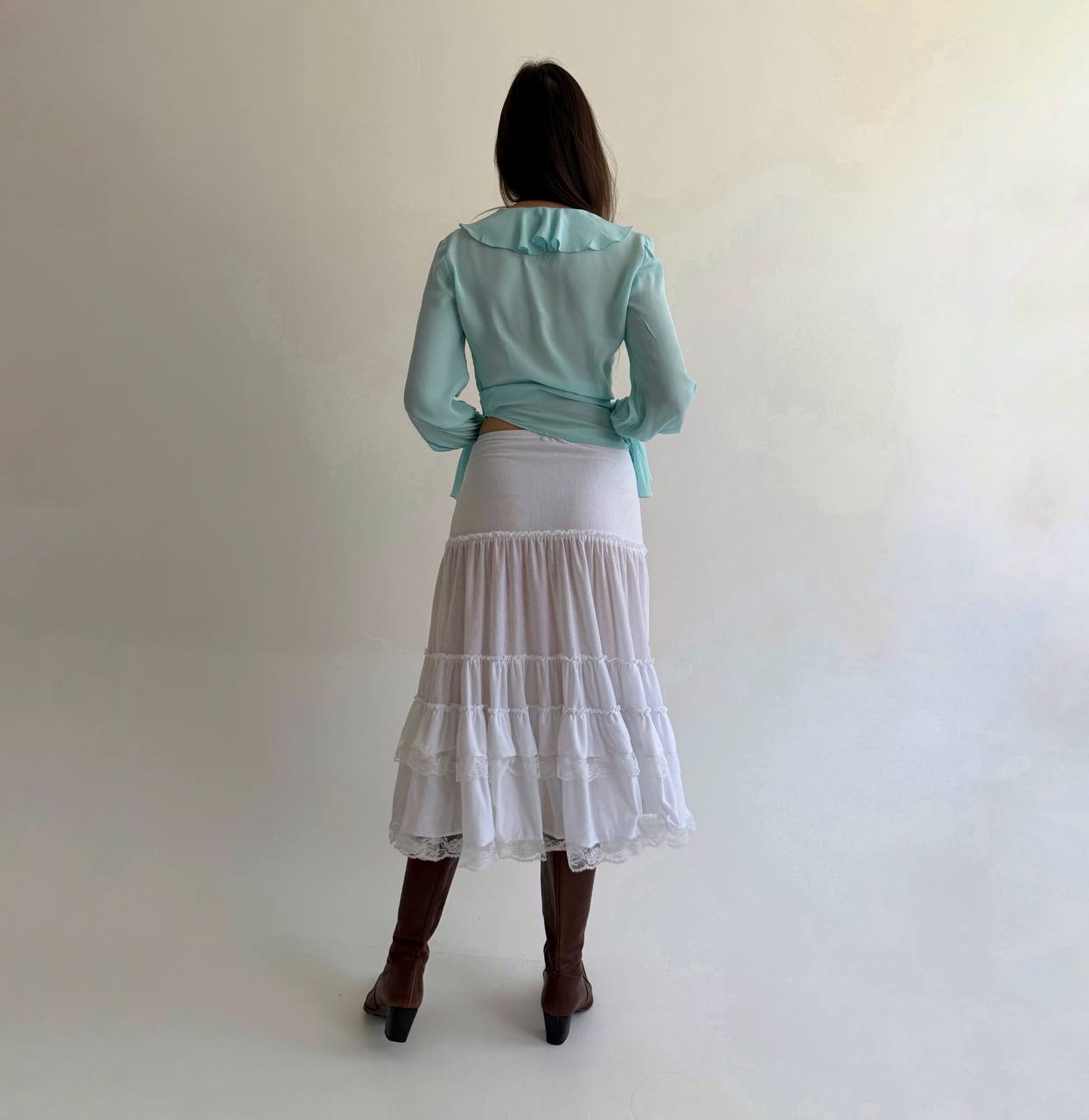 Vintage white asymmetrical skirt