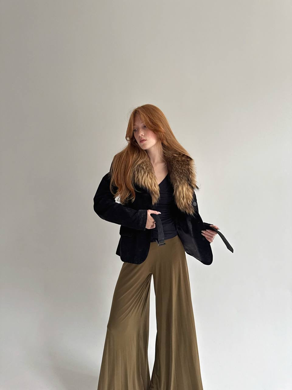 Vintage leather jacket with real fur collar