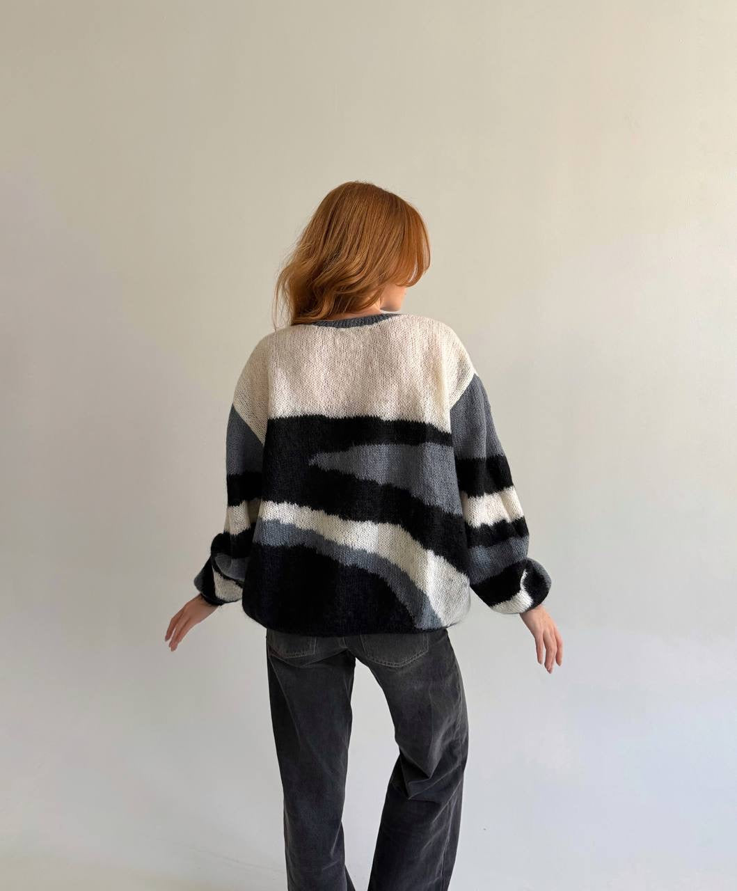Vintage abstract patterned knit sweater