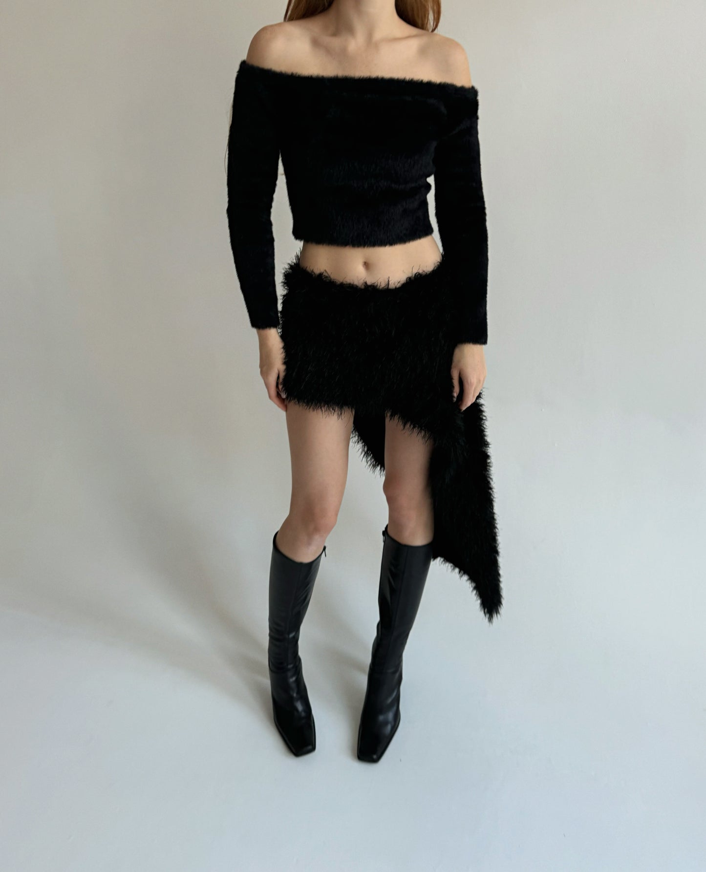 Y2K fluffy cropped sweater
