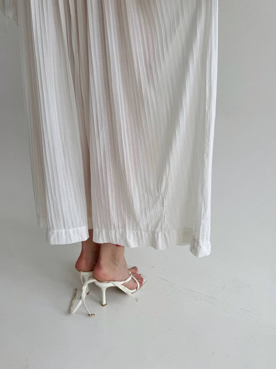 Vintage white night dress with lace