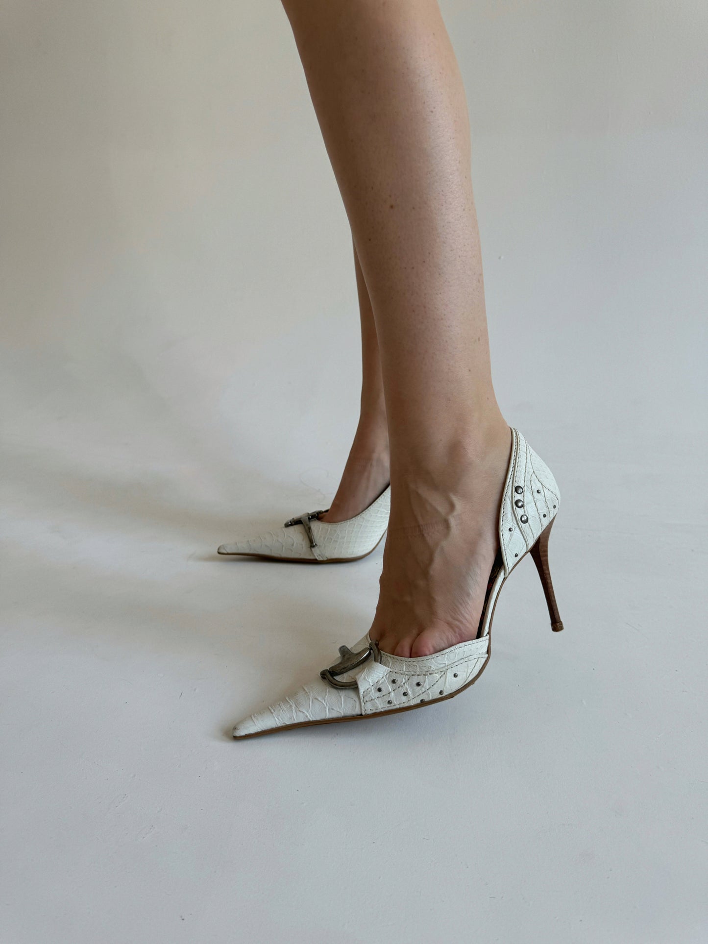 Vintage genuine leather studded white pointy heels