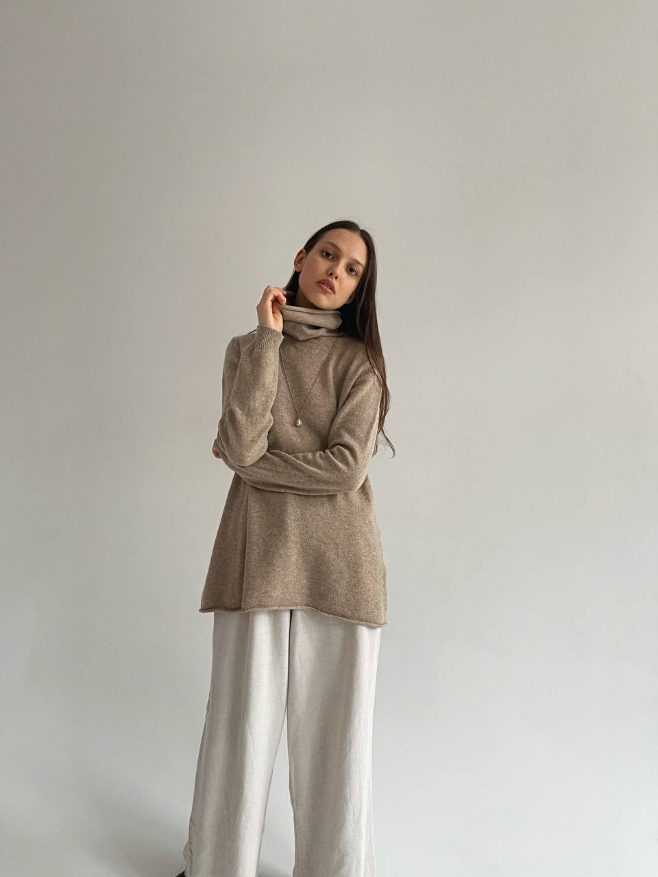 Beige 100% wool oversized turtleneck sweater