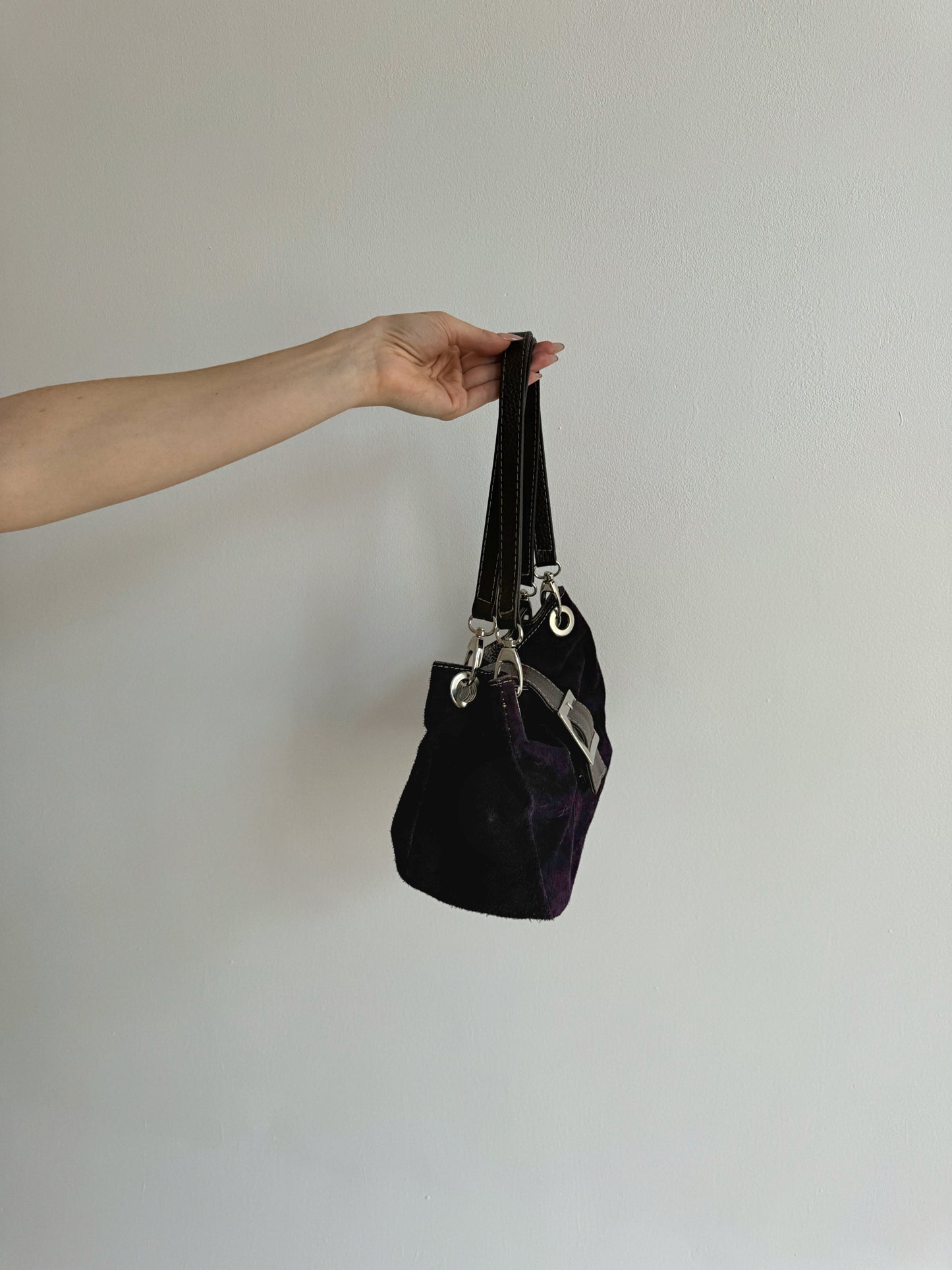 Vintage shoulder bag with buckle detail