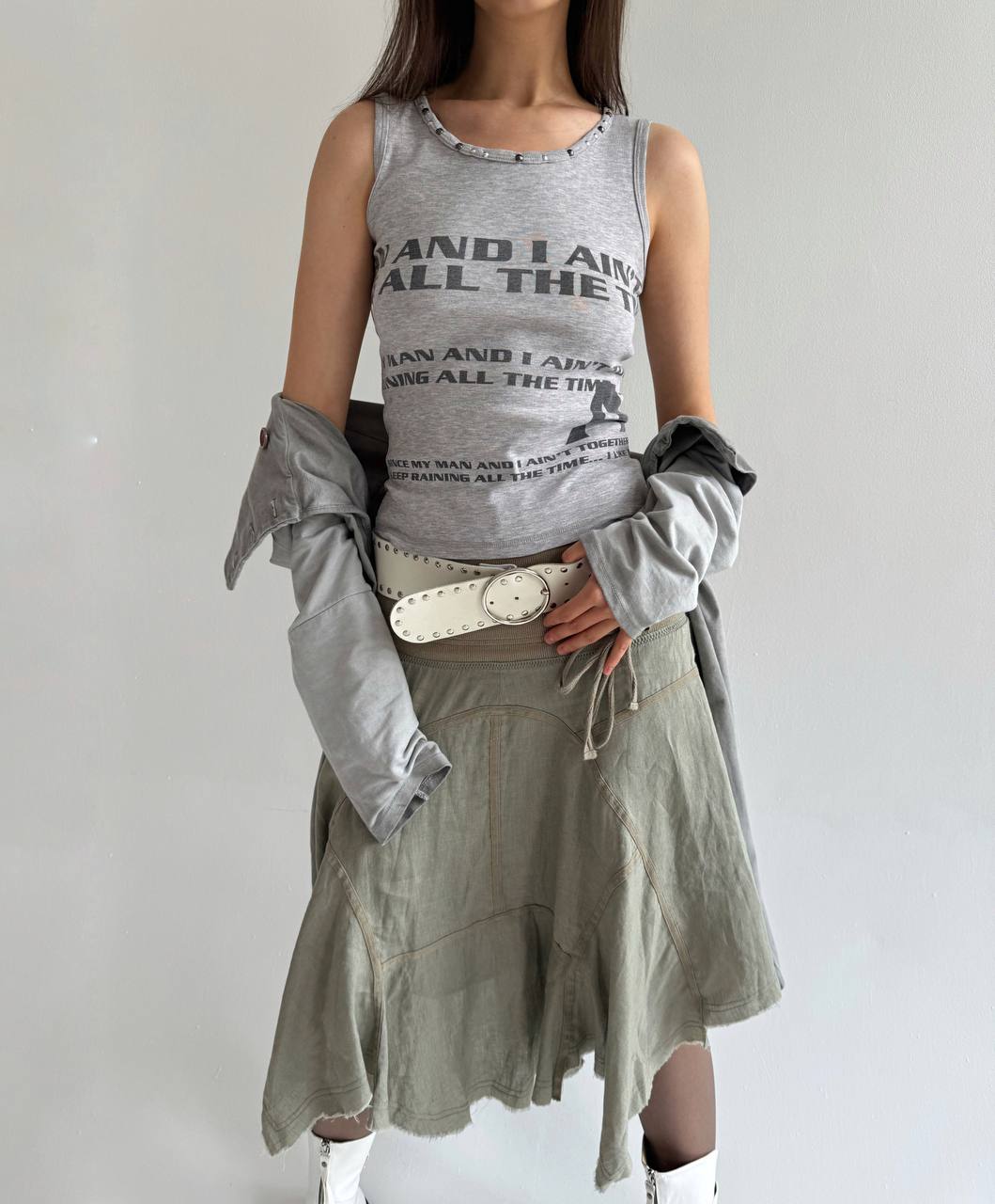 Vintage studded font print top