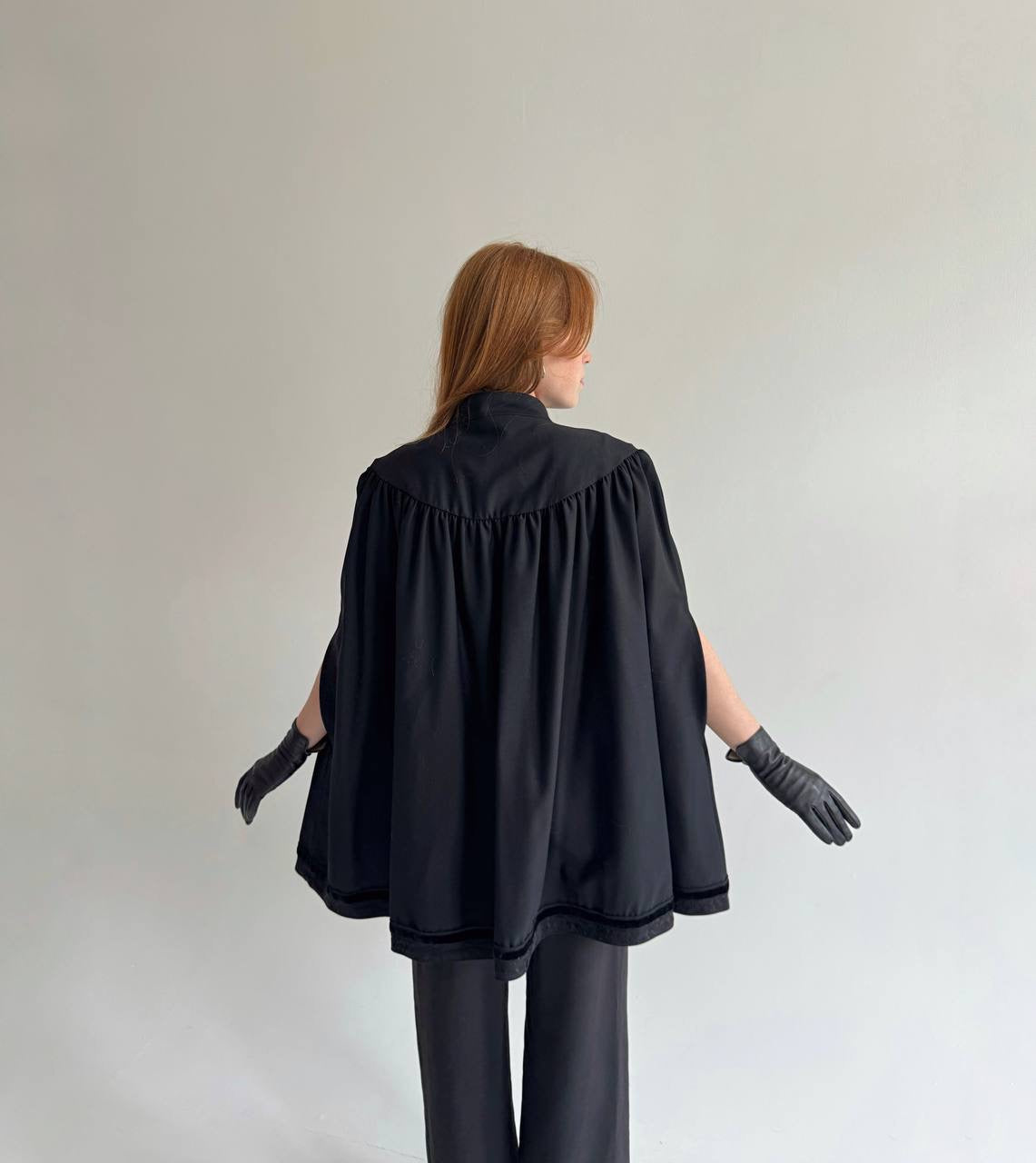 Vintage 80% wool black cape