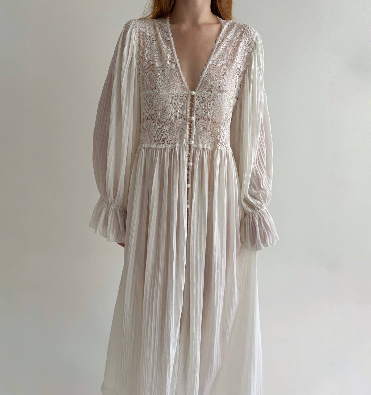 Vintage white night dress with lace