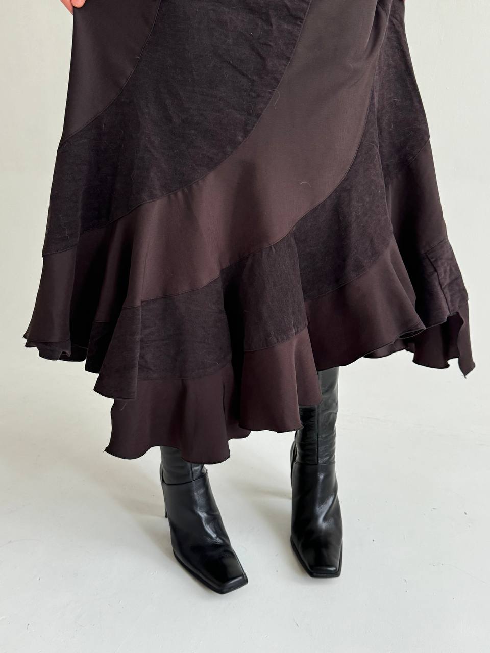 Vintage brown ruffled maxi skirt