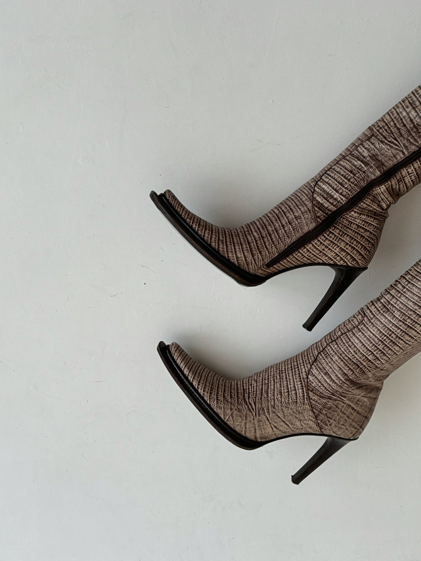 Vintage genuine leather crocodile imitation boots