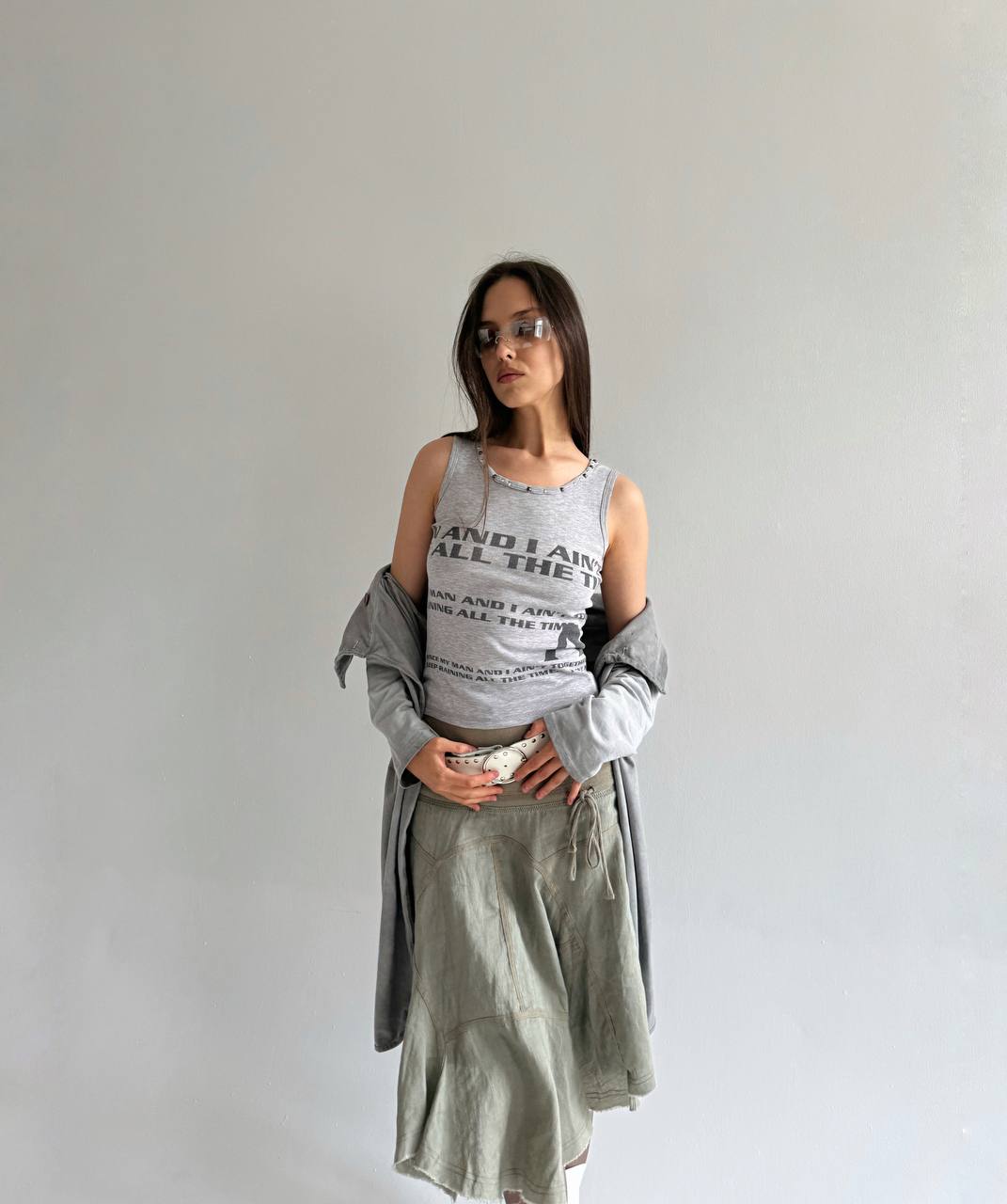 Vintage studded font print top