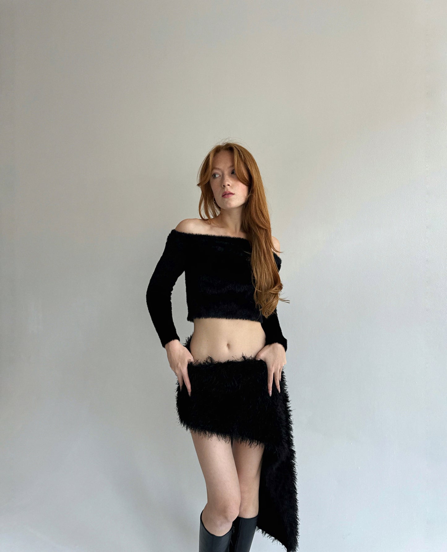 Y2K fluffy cropped sweater