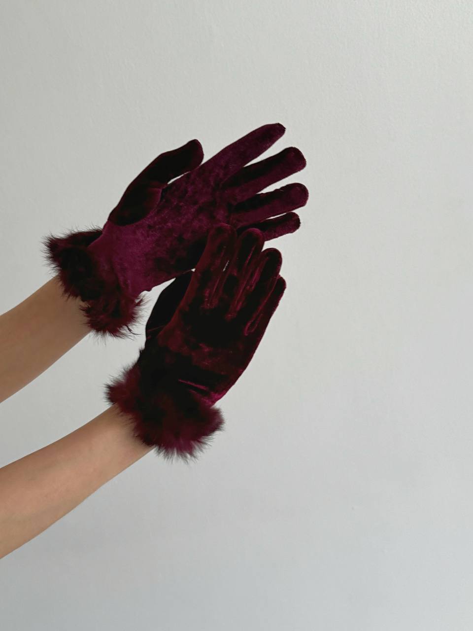 Vintage velvet burgundy real fur gloves