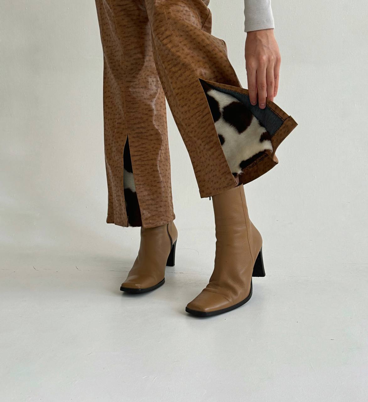 Vintage pleated flared pants with a cow print