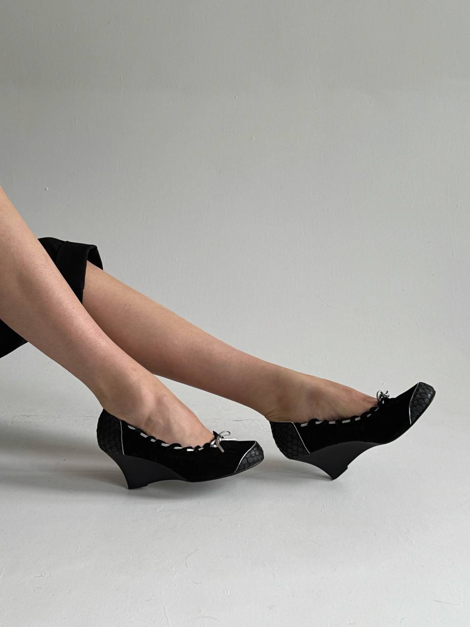Vintage wedge suede shoes