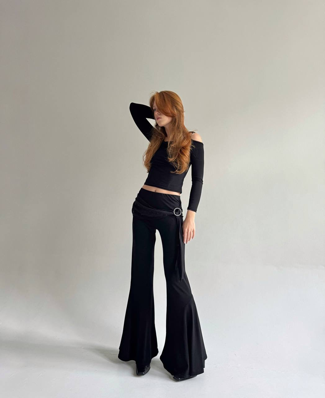 Vintage black stretchy flared pants
