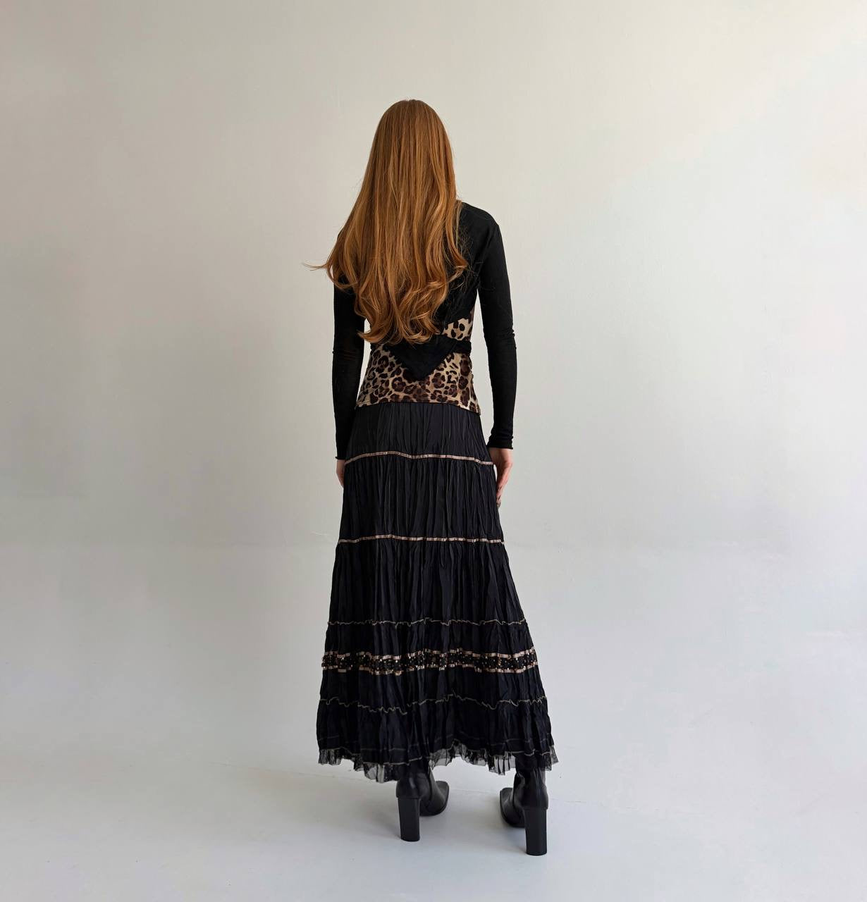 Vintage pleated black maxi skirt with beads