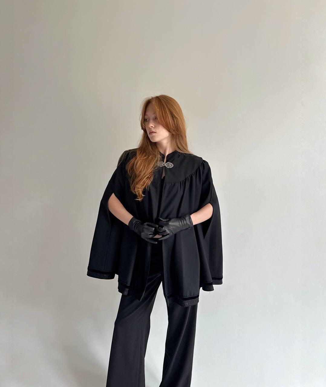 Vintage 80% wool black cape