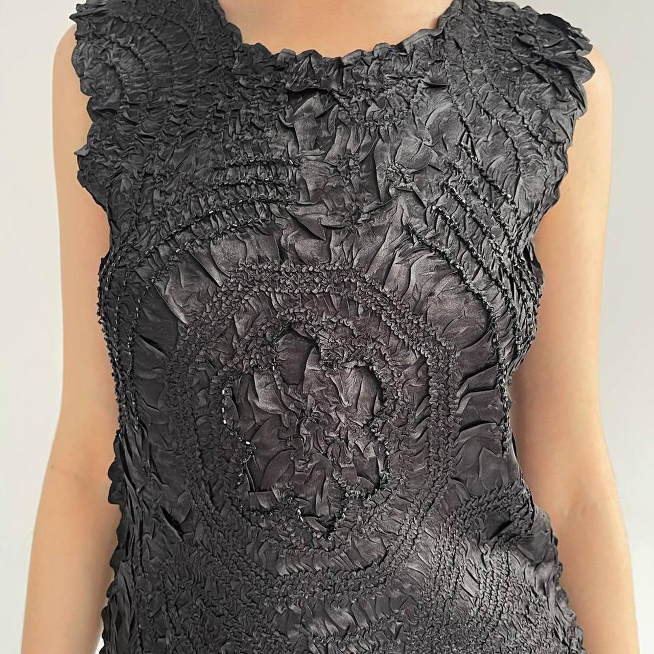 Vintage crinkle top with beads