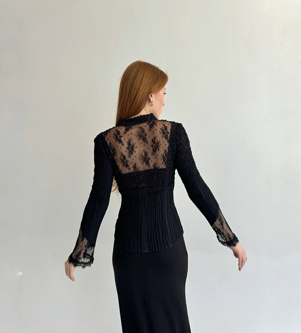 Vintage gothic pleated blouse with lace