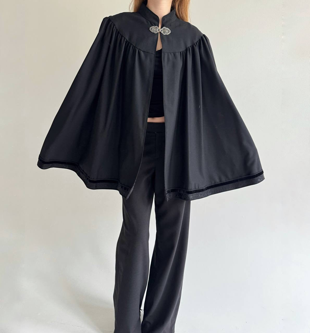 Vintage 80% wool black cape