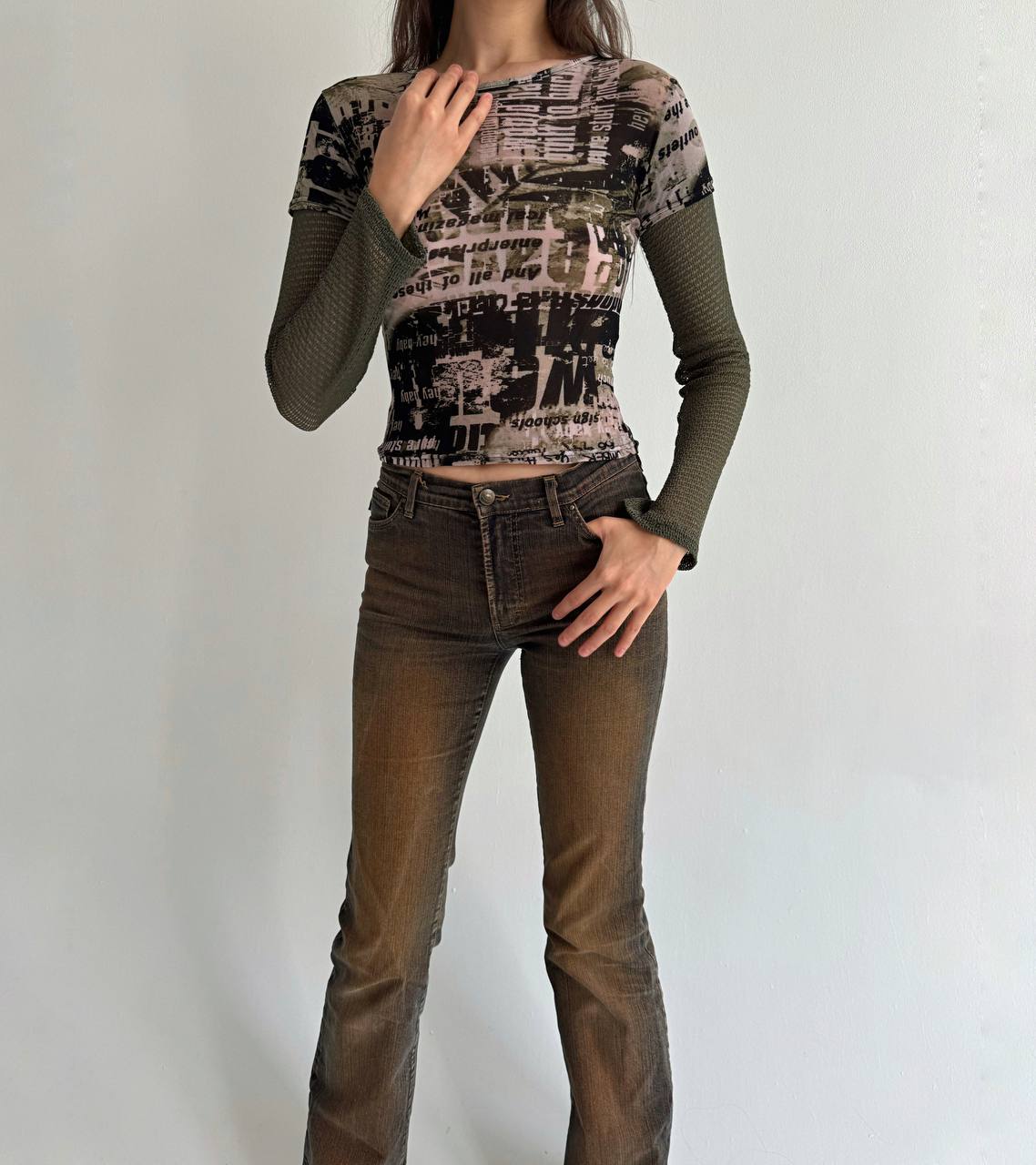 Vintage mesh font print blouse
