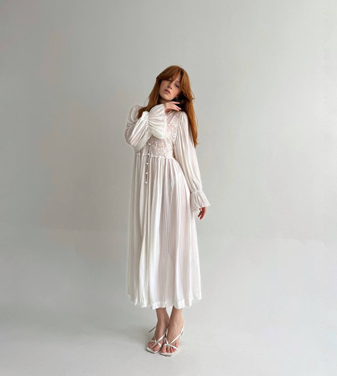 Vintage white night dress with lace