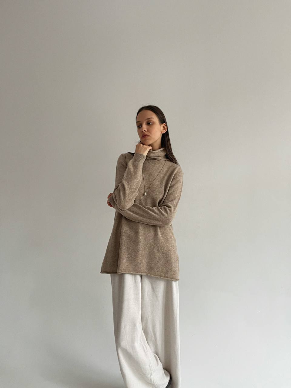 Beige 100% wool oversized turtleneck sweater