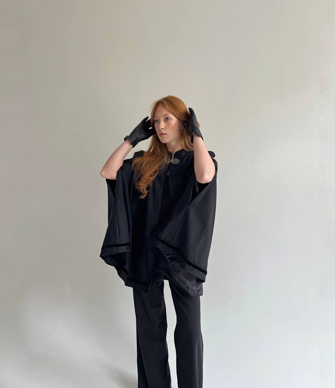 Vintage 80% wool black cape