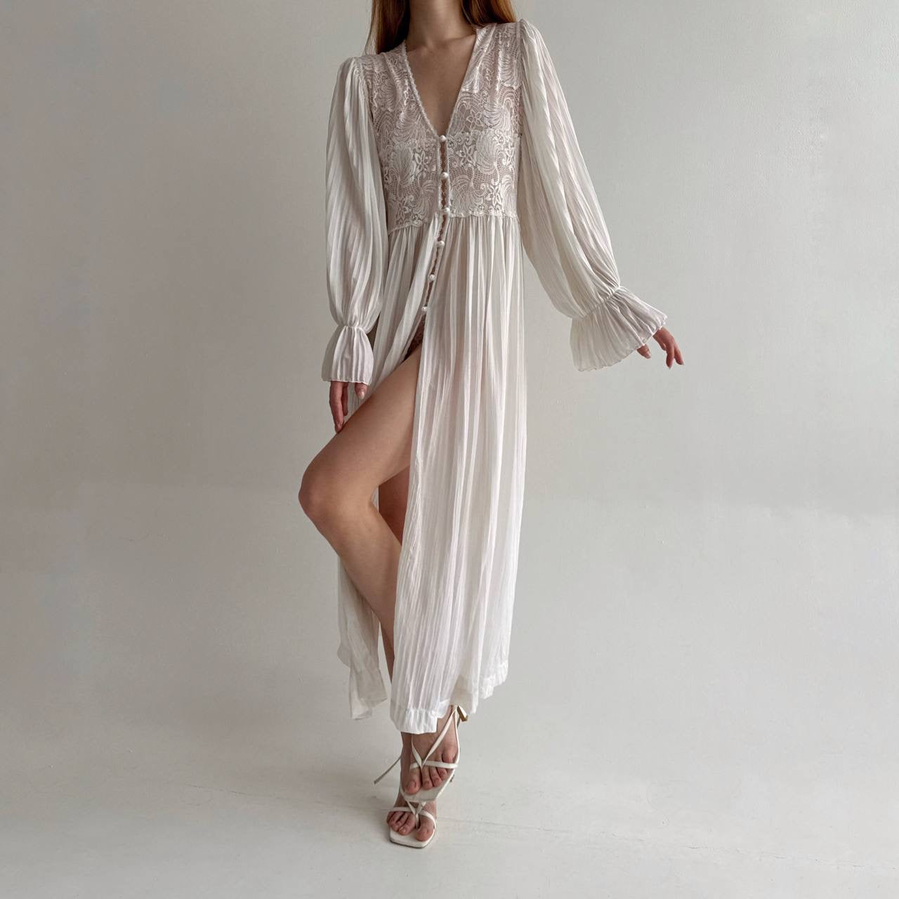 Vintage white night dress with lace