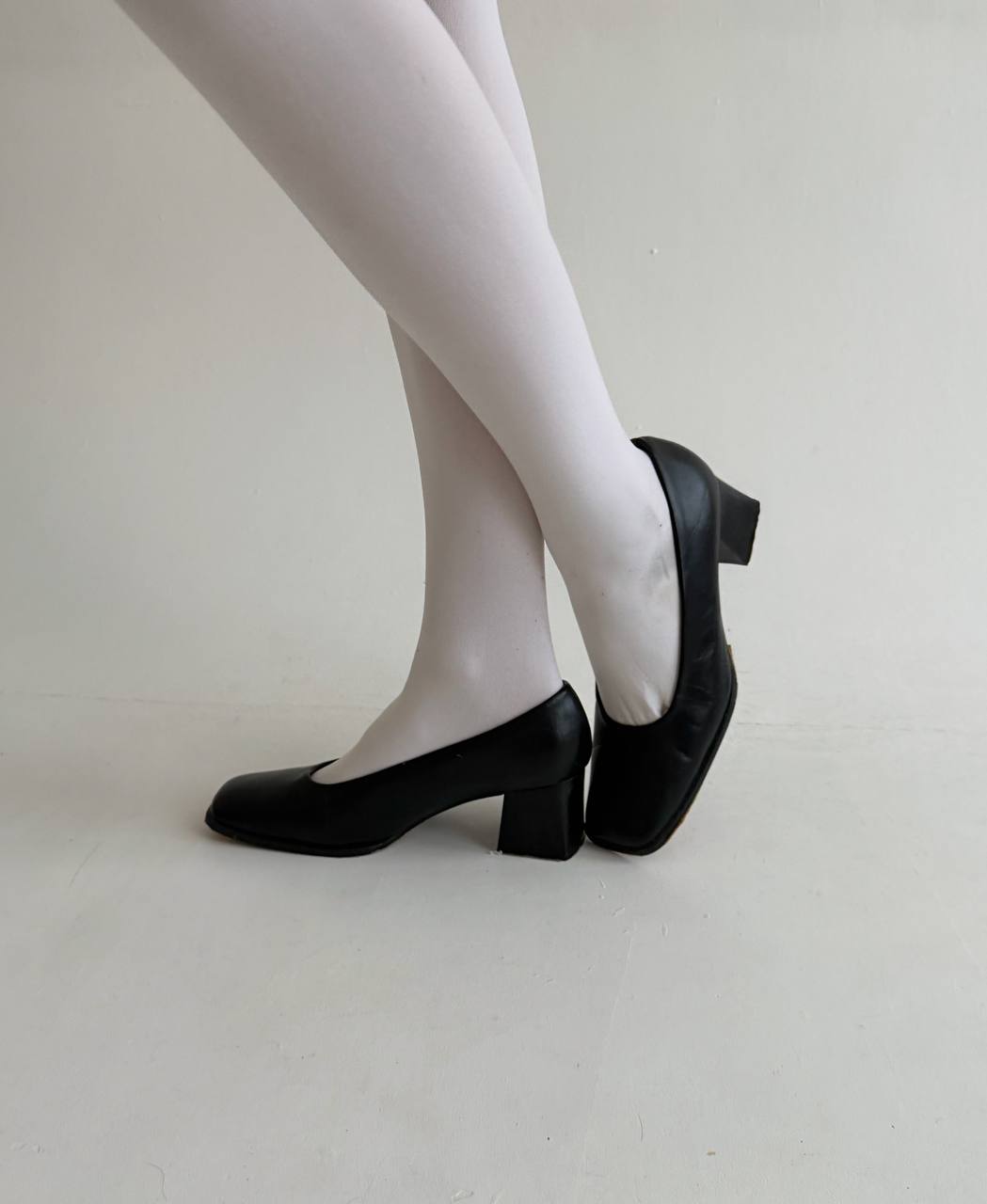 Vintage square toe pumps