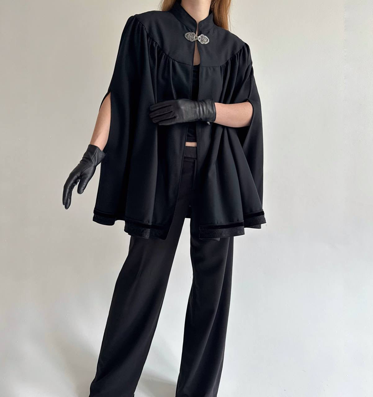 Vintage 80% wool black cape