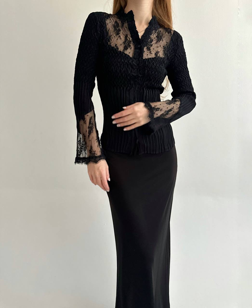 Vintage gothic pleated blouse with lace