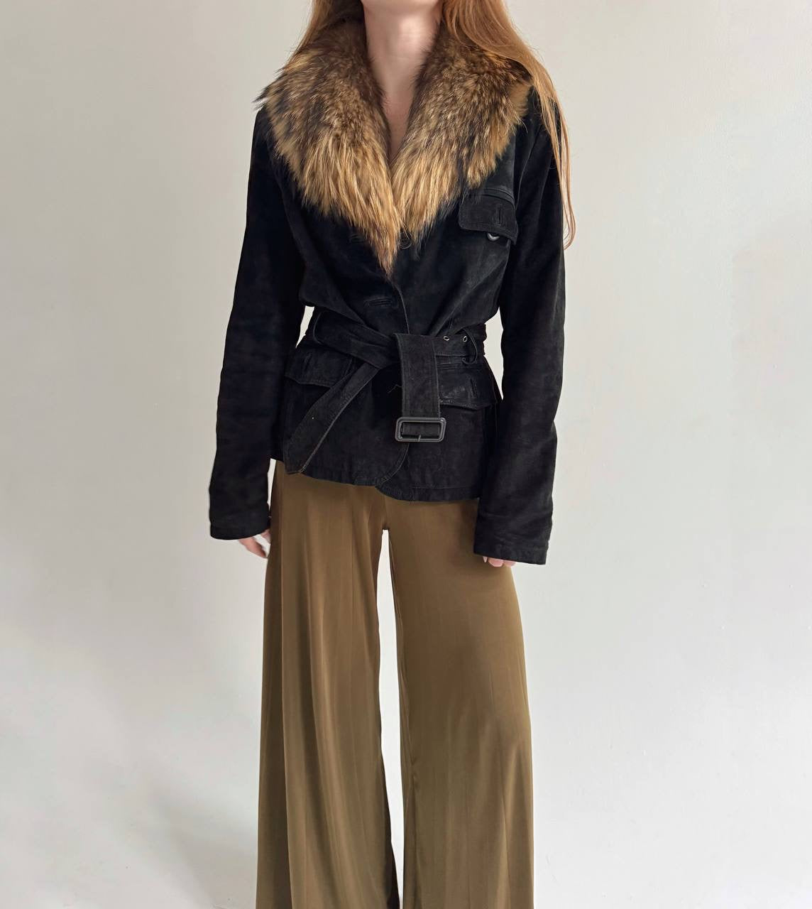 Vintage leather jacket with real fur collar