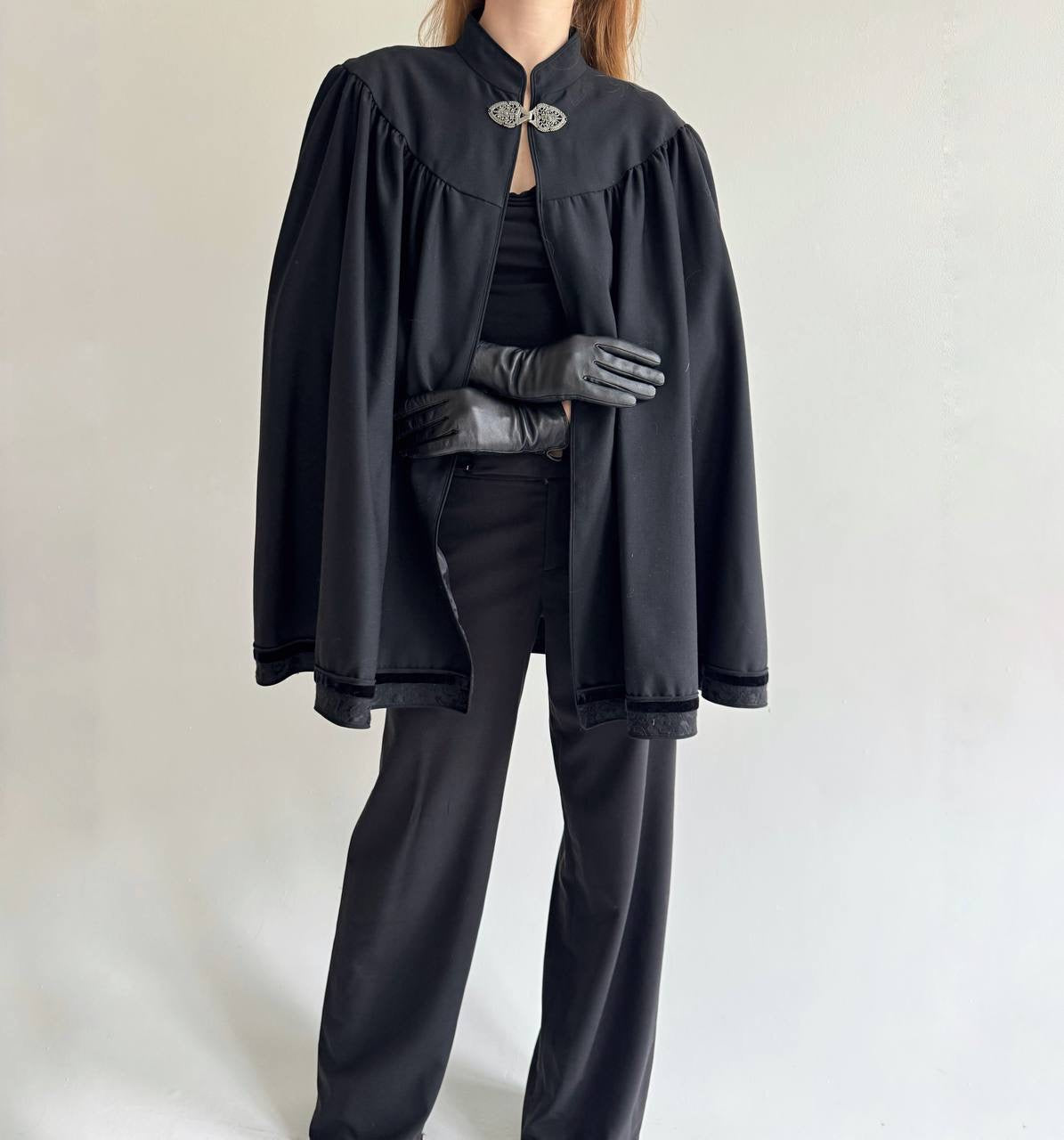 Vintage 80% wool black cape
